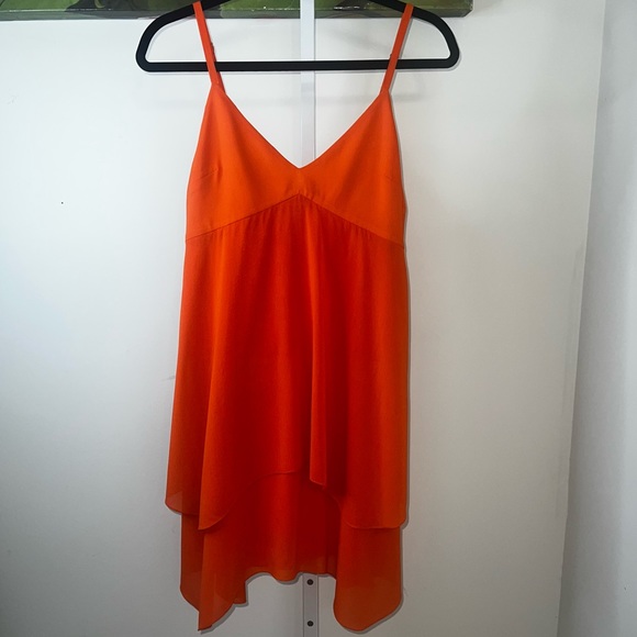 ALICE + OLIVIA TIERED MINI DRESS IN ORANGE SILK ORANGE Size 6 - Picture 13 of 16